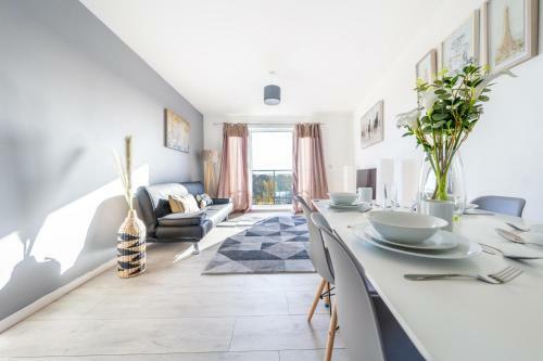 Wonderful 2-bed Apartment In Slough