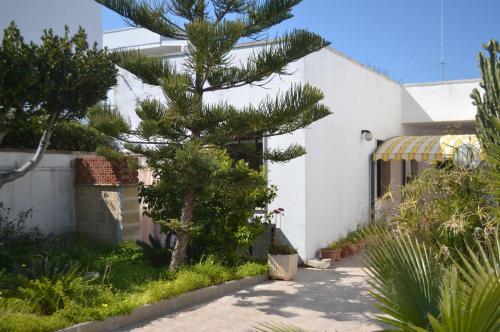 Villa Con Veranda A San Foca Ll80
