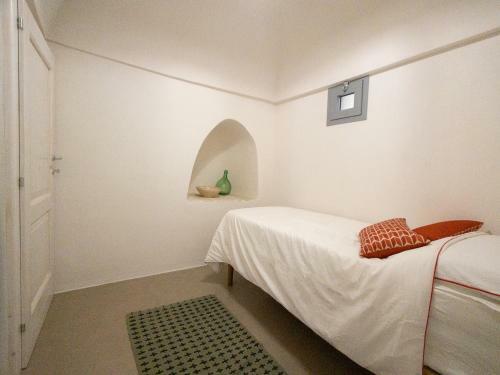 Trullo Fiorone With Private Pool