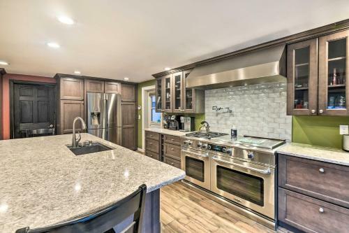 Waterfront Ashland Home About 2 Mi To Downtown!