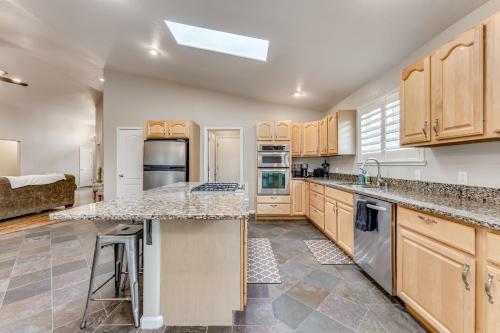 Comfy Home Near Unr, San Rafael Park, And Downtown
