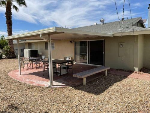 Charming 3br 2ba Home Located 5 Mins To Downtown