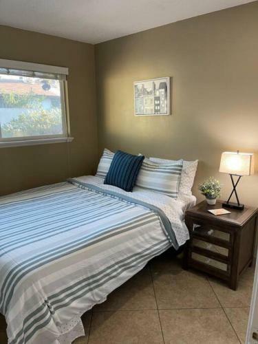 Convenient Location 5 Bedroom 2 Ba With Rec Room
