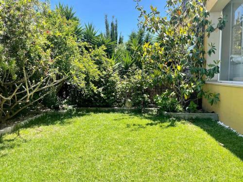 Charming Townhouse In Alcaidesa With Communal Pool