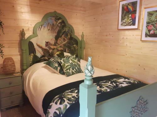 Jungle Cabin In Sutton Coldfield