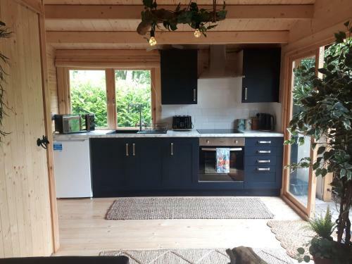 Jungle Cabin In Sutton Coldfield