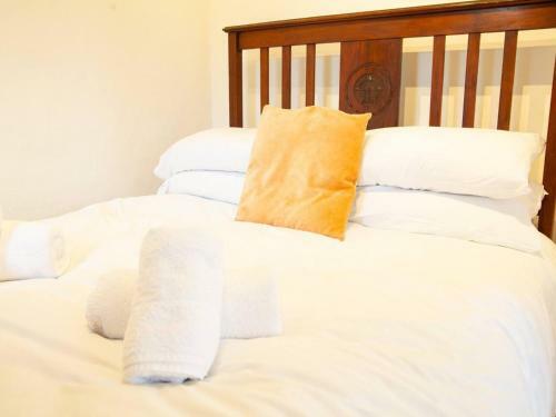 Pass The Keys Delightful 2 Bed Tiny Home In Newton Mumbles