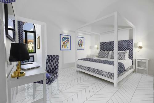Hostal Iommella Luxury Rooms