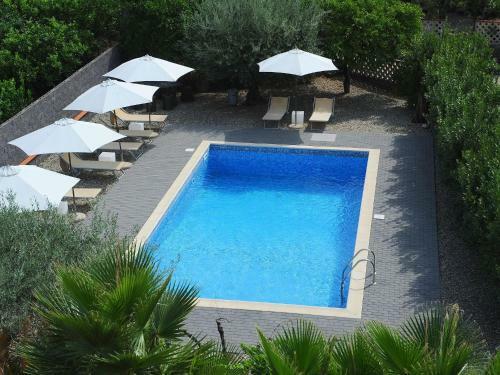 Apartment With Air Conditioning And Salt Pool