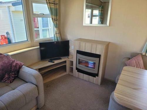 F4 Sand Le Mere Holiday Village