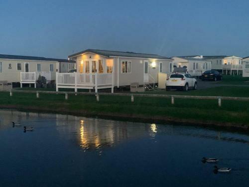 7 The Dales Sand Le Mere Holiday Village