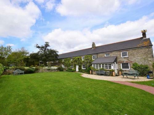 Cornish Farmhouse - Bodrean Manor Farm