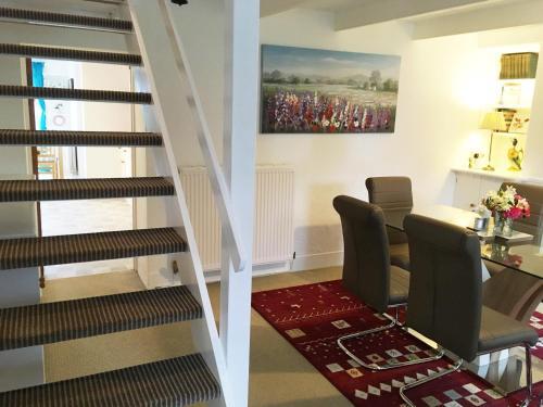 Feock Beautiful Sunny Cottage