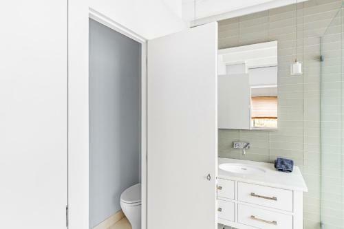White Sandstone