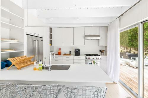 White Sandstone