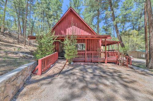 Woodsy New Mexico Abode With Fire Pit And Grill!