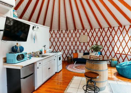 Yurtin' On Keuka