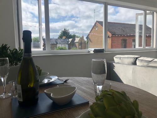 2 Bed Apartment- 33a Saint Leonard