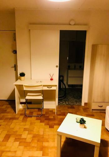 Apartamento La Garde : Joli Studio Dans R�sidence