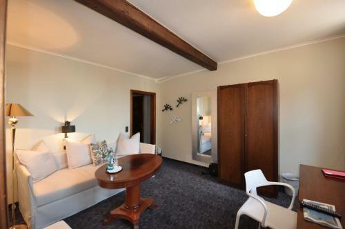 Hostal Schmuckk�stchen-hotel & Caf�