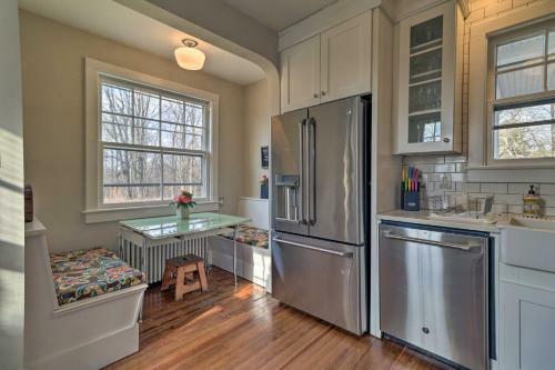 Spacious Stone Ridge Home On 6 Private Acres!