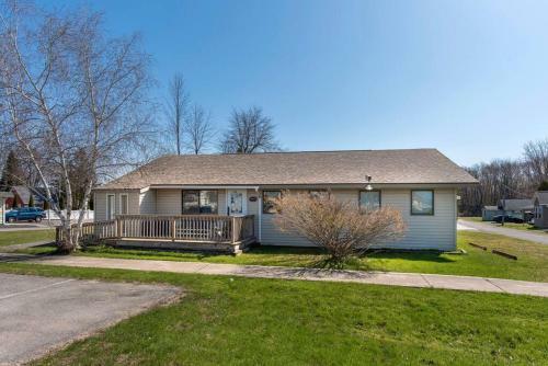 Canalside Casa- Beautifully Located
