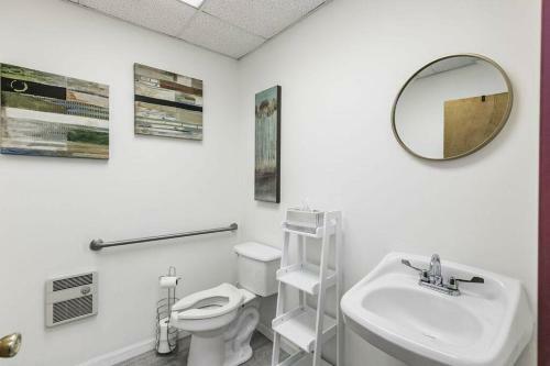 Canalside Casa- Beautifully Located