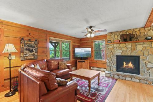 3br 2ba Views Sleeps 6 Big Porch