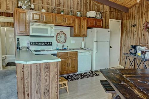 3br Mountain Cabin With Views And Firepit Sleeps 8
