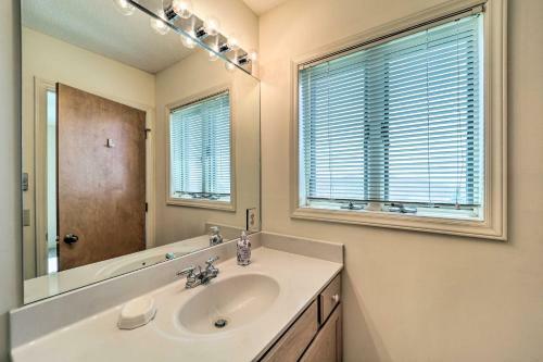 Lovely Beech Mountain Home With Stunning Views!