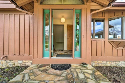 Lovely Beech Mountain Home With Stunning Views!