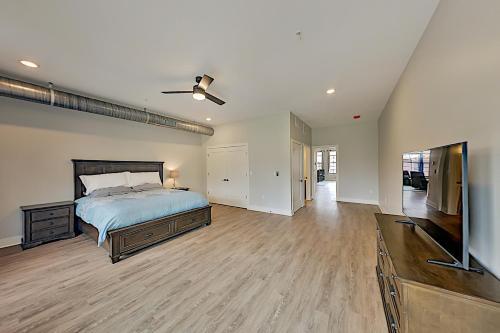 Haywood Chic Retreat Unit 215