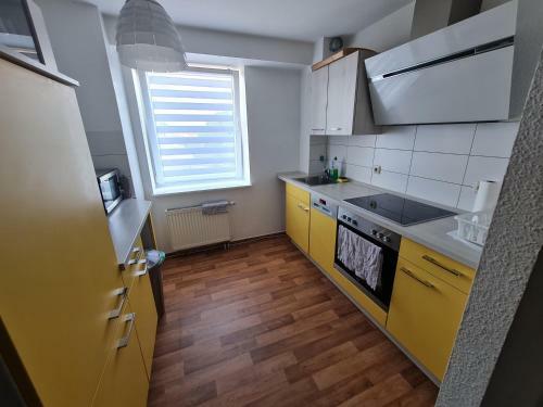 6 Bedroom Private Apartment & Lounge