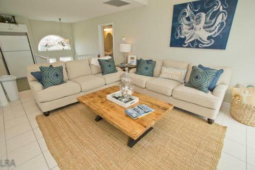 330 Seashore Drive - La Paloma