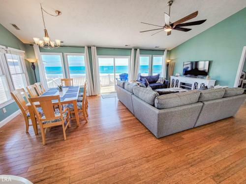 Captain's Quarters