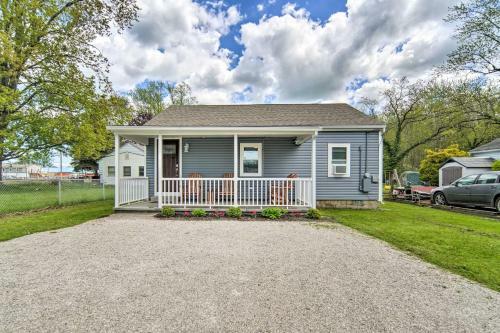 Charming Geneva Getaway With Easy Strip Access!