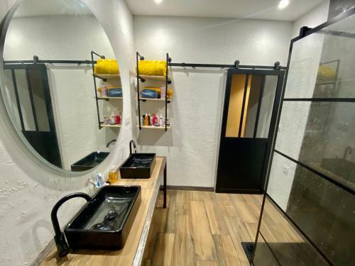 Villa Loft Modern With Garden And Pool House