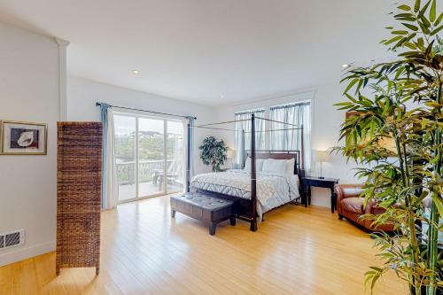 The Coquille River Retreat