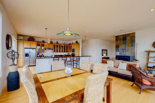The Coquille River Retreat
