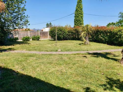 Grossz�giges Ferienhaus Mit Pool In Le Porge