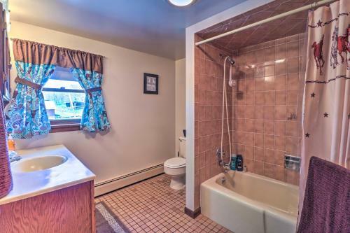 Lovely Mifflinburg Farmhouse - Multiple Decks