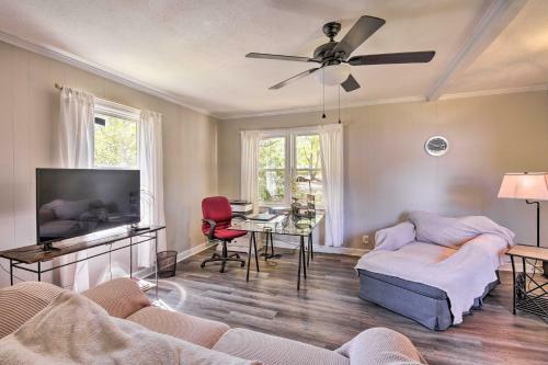 Cute Downtown Conway Home About 20 Min To Beach!