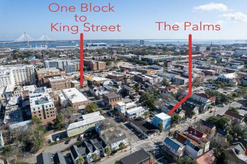 Stunning Private Courtyard - 1 Block To King
