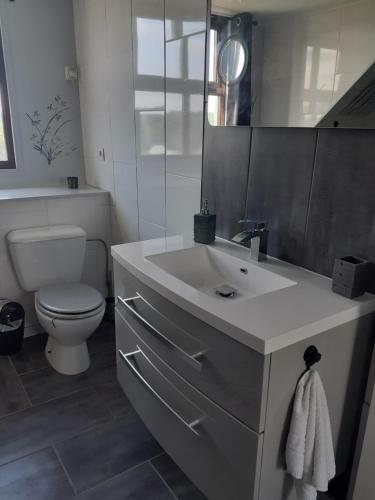 Bed & Breakfast Locarn Lodge, Goas Rep