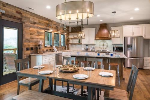 Smoky Mountain High Home