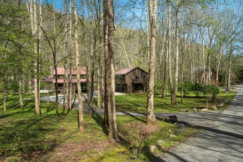 River Lodge Home