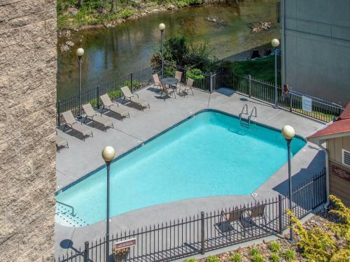 Apartamento Whispering Waters Cedar Lodge 302