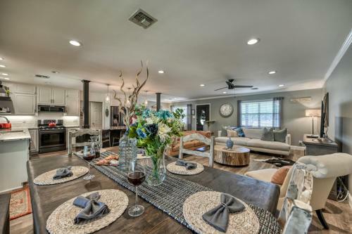 Adorable Haus With Fire Pit! - 1 Mile To Main St!