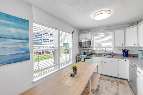 Endless Summer In Sunny Beach Home