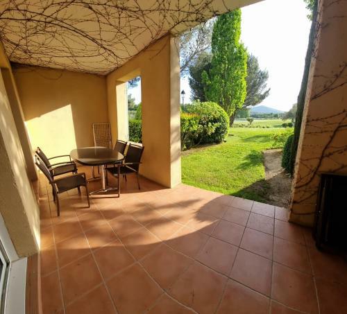 Apartamento Golf de Pont Royal ** Appartement Paisible